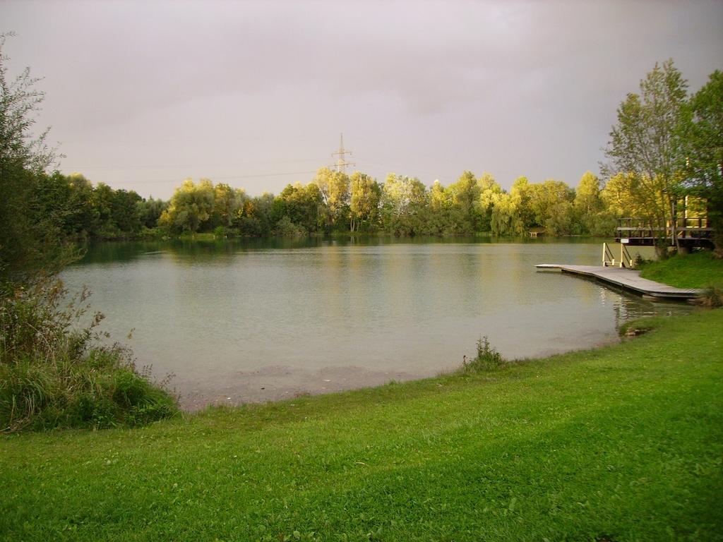 Wiflinger Graben Einfamilienhaus Villa Wörth Dış mekan fotoğraf